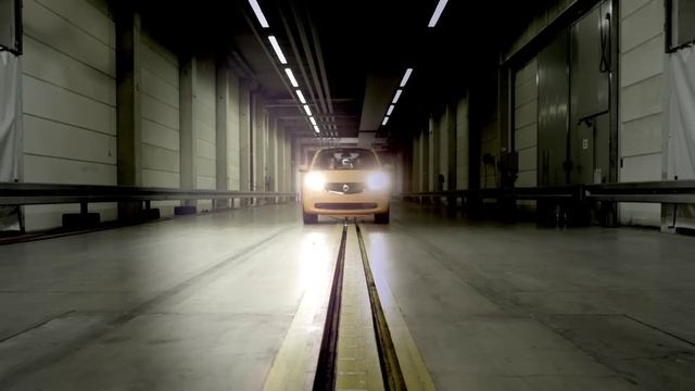 2016 smart fortwo vs. S-Class Crash Test смотреть онлайн