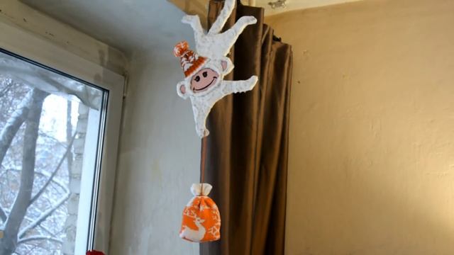 DIY. Новогодний декор. Фигурки обезьянок своими руками - символ нового года смотреть онлайн
