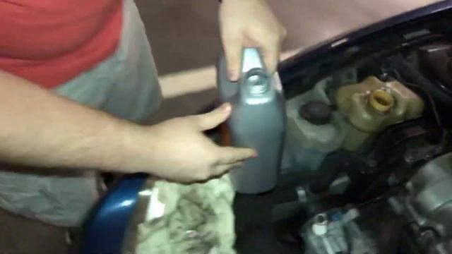 Adding coolant to a 2000 Saturn смотреть онлайн