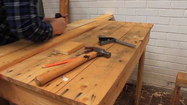 4-Pallet Workbench part 2 - Laminating planks for the top and aprons смотреть онлайн