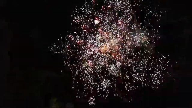 салют 30 тыс у Соляной биржи смотреть онлайн