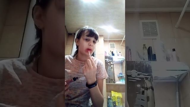 Как правильно красить губы для девочек смотреть онлайн