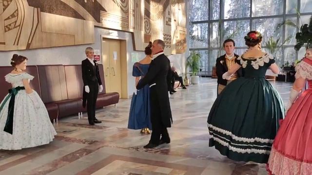 Мисс Гамильтон смотреть онлайн