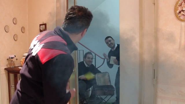 Sketch Show - incendio nel condominio смотреть онлайн