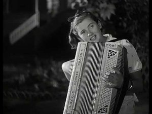 Летчики-пилоты, бомбы-пулеметы --  к-ф: «Тимур и его команда» - 1940