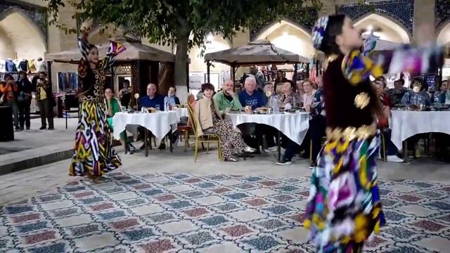 Узбекистан. ч.3 Бухара. Народные танцы, пение и показ мод. Медресе Кукельдаш. смотреть онлайн