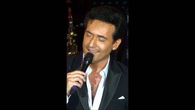 Carlos Marin en concierto - Medley latino смотреть онлайн