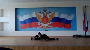 Танец под песню "журавли" .