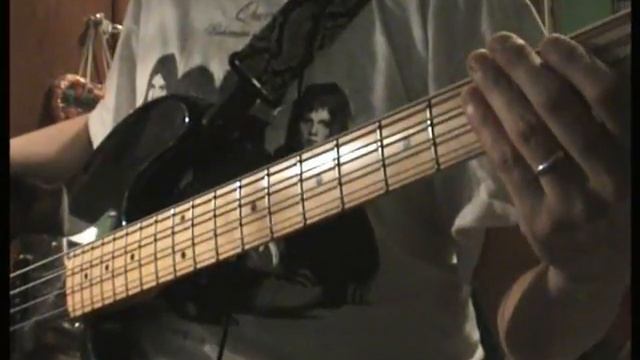 Bass line cover for - Another one bites the dust -by Queen. смотреть онлайн
