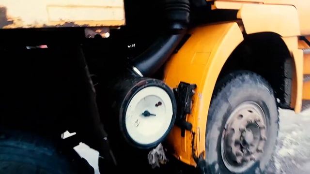 Грузовой самосвал SHAANQI SX3315DR326 смотреть онлайн