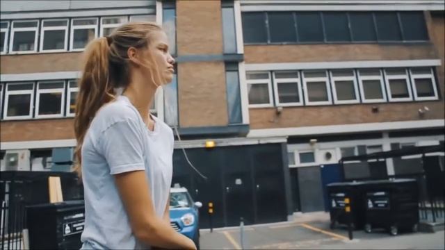 Tanita Tikaram   Twist In My Sobriety Norwood & Hills Remix Music Video