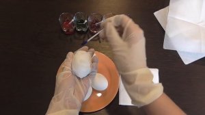 Как покрасить яйца на пасху Окрашивание яиц пищевыми красителями