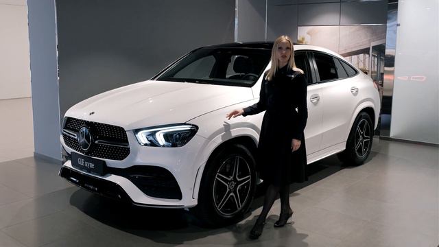 ПЛАЗА - официальный дилер Mercedes-Benz  поздравляет Вас с Новым Годом!