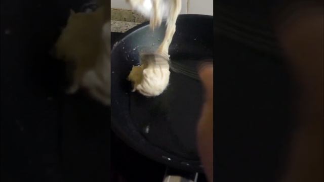 Пышные оладьи на кефире без дрожжей!Получатся у всех если знать секреты! смотреть онлайн