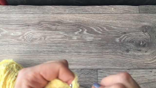 МК Пасхальный цыплёнок крючком из плюшевой пряжи. Часть1 смотреть онлайн