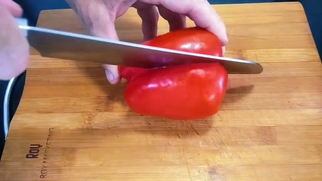 Сочное и мягкое филе индейки в томатно-чесночном соусе. Вкусный обед или ужин. смотреть онлайн