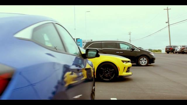 Bumblebee Camaro vs Barricade Mustang!! смотреть онлайн