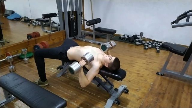 Базовая тренировка в зале. смотреть онлайн