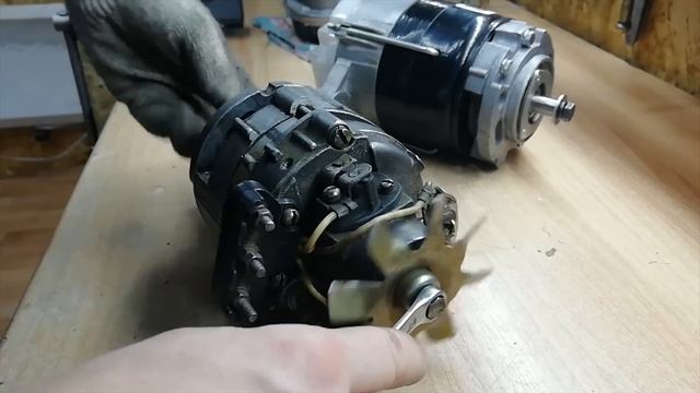 ГЕНЕРАТОР ОТ ТРАКТОРА В УРАЛ/ДНЕПР, мощностью 1кВт (1000 ватт) Ремонт мотоцикла Урал #26 смотреть онлайн