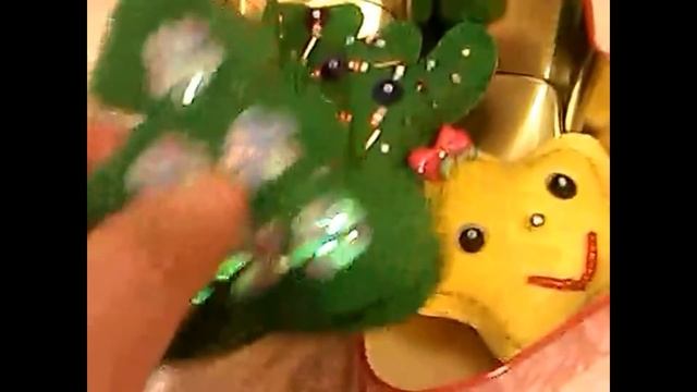 Новогодние игрушки готовые и не очень) смотреть онлайн