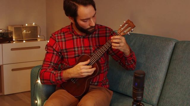 Silent Night – tenor ukulele cover смотреть онлайн