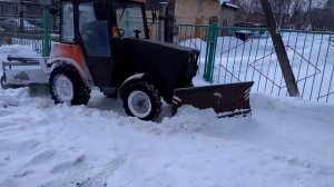тротуароуборочная мтз 320 4 беларусь чистка тротуара от снега