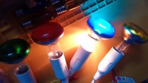 Бегущие огни на двух тиристорах, четыре канала