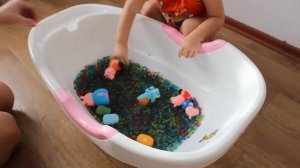 ORBEEZ разноцветные шарики сюрпризы c игрушками Орбиз surprise toys unboxing