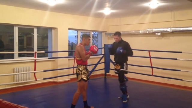 Муай Тай Связки 04 Фронт кик + защита от лоу смотреть онлайн