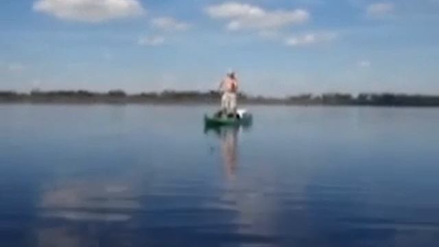 Safe Kayaking with a Malibu Stealth 14 Kayak смотреть онлайн