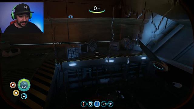 We Take On The Aurora | Subnautica #5 (Full Release)