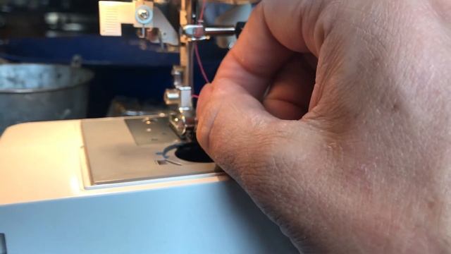 How to thread a sewing machine!!! Brother 2230 смотреть онлайн