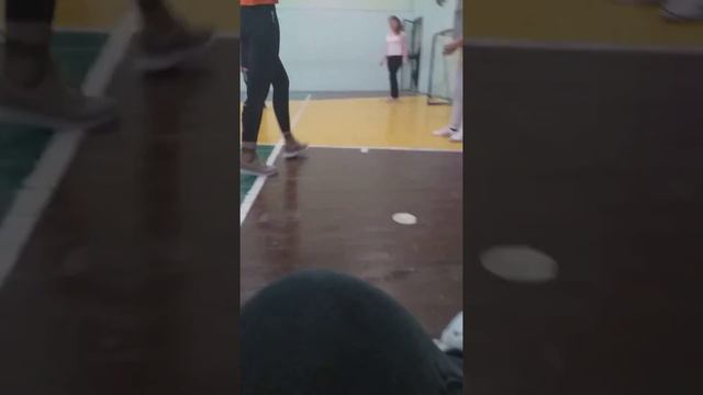 девочки еbанулись об стол и начали флексить под стоны физрука и русички смотреть онлайн