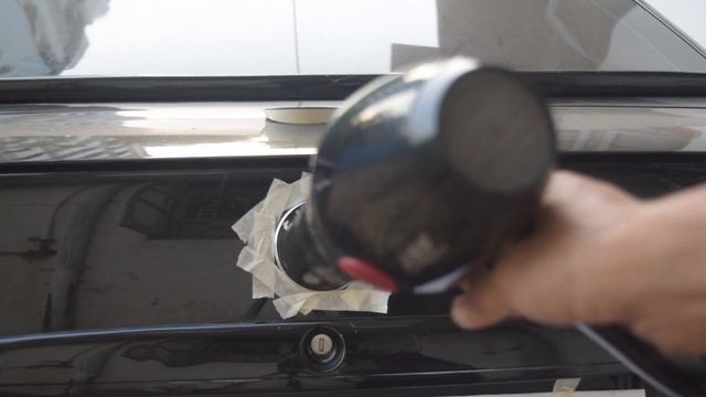 Replacing OLD Green SKODA Emblems(logo/Badges) With NEW Black Ones !