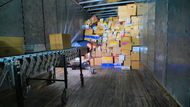 Truck Unloading (2/20/2021) смотреть онлайн