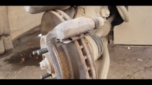 КАК ПОМЕНЯТЬ ПЕРЕДНИЕ ТОРМОЗНЫЕ КОЛОДКИ НА КИА РИО 4