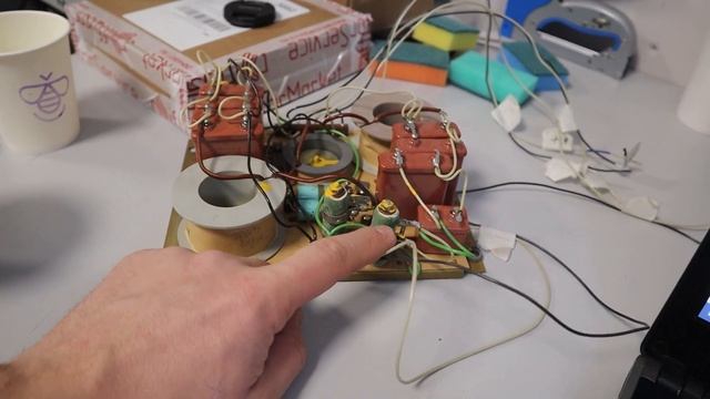 Эстония 35АС-021-1 Часть 4. Всё ещё работа с корпусами, тест НЧ динамика, заказ конденсаторов. смотреть онлайн