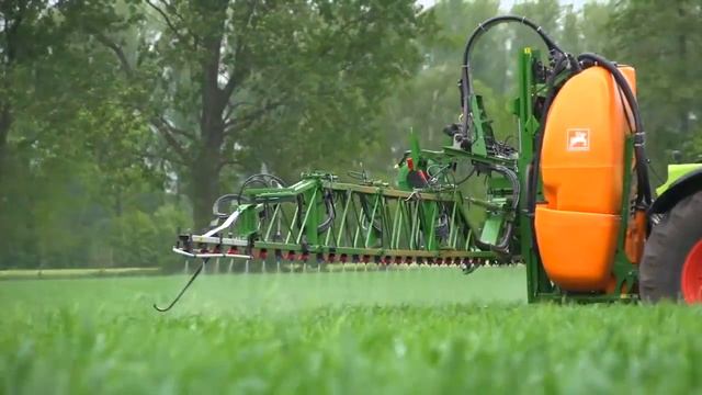 Навесной опрыскиватель AMAZONE UF с фронтальным баком FT 1001 / АМАЗОНЕ UF + FT 1001 смотреть онлайн