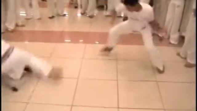 Capoeira valencia. Professor lóka смотреть онлайн