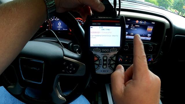 Innova 5610 Bidrectional Scan Tool - Small OBD2 Reader with BIG FEATURES! смотреть онлайн