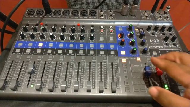 Review Mesa Live Trak Zoom L12 PTBR смотреть онлайн