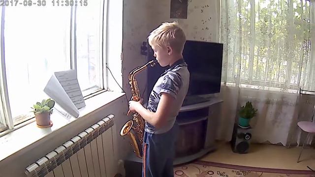 Мелодия ладушки. Игра на саксофоне.
