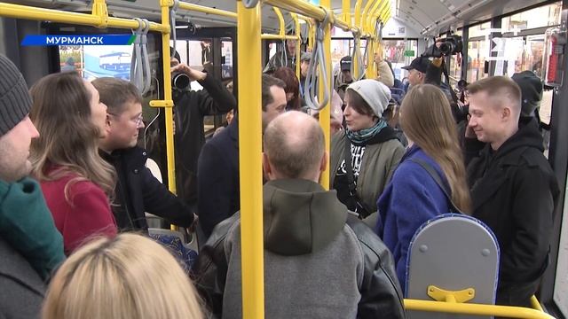 Десятки троллейбусов вышли в свой первый рейс в Мурманске смотреть онлайн