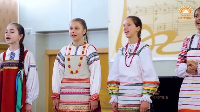 "ТЫ РЕКА ЛИ МОЯ РЕЧЕНЬКА" лирическая Новгородской области.Исполняет фольклорный ансамбль "ВЕСЕЛИНКА смотреть онлайн