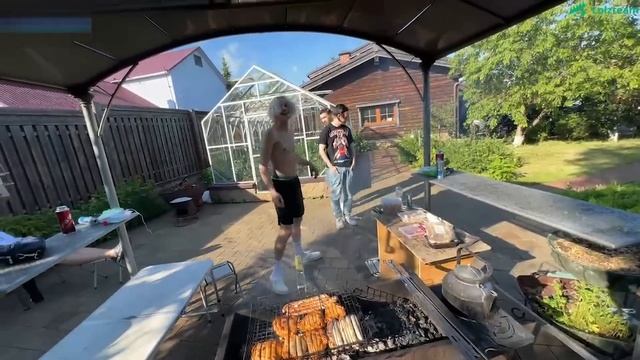 ОЧЕНЬ СМЕШНАЯ ГОТОВКА ШАШЛЫКА? смотреть онлайн