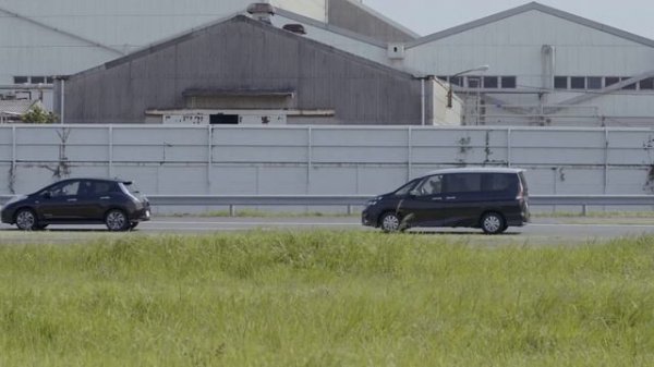 Nissan Serena - ProPILOT | AutoMotoTV