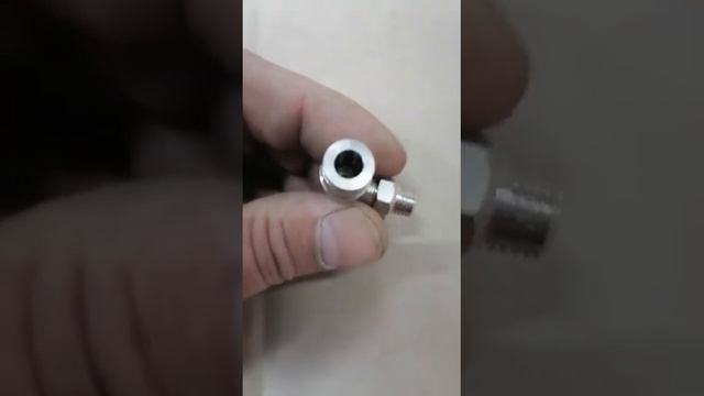 226-13756-4/226-14157-1 штуцер угловой быстросъемный WEDK 6520-6-М8х1-S01 смотреть онлайн