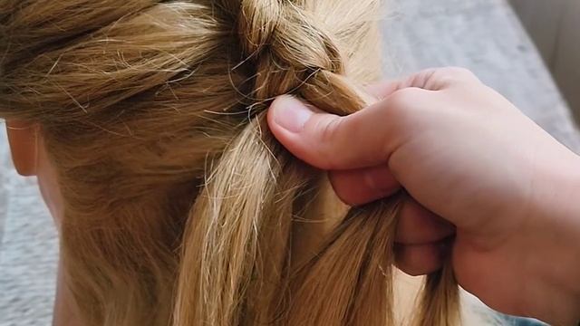 Мое первое видео на канале . Плетение французской косы ? смотреть онлайн