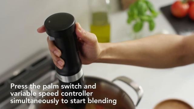 How to use the cordless hand blender video from KitchenAid смотреть онлайн