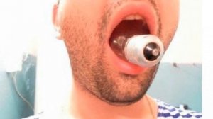 Почему лампочку нельзя вытащить изо рта?